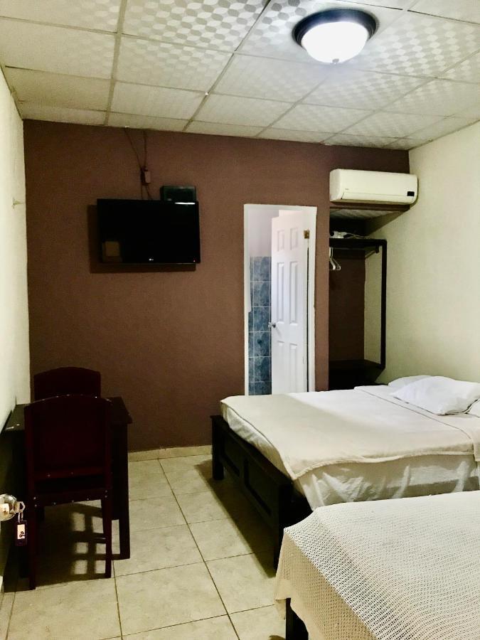 Black Lion Inn Сантяго Екстериор снимка